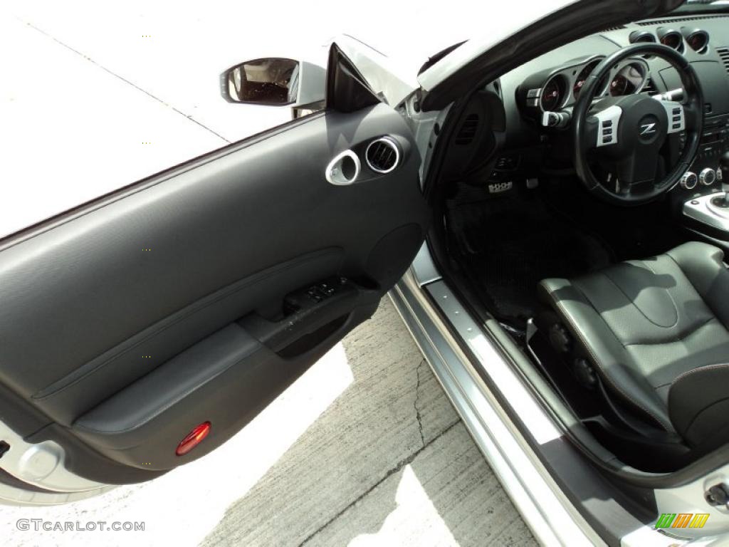 2007 Nissan 350Z Touring Roadster Charcoal Door Panel Photo #47708324