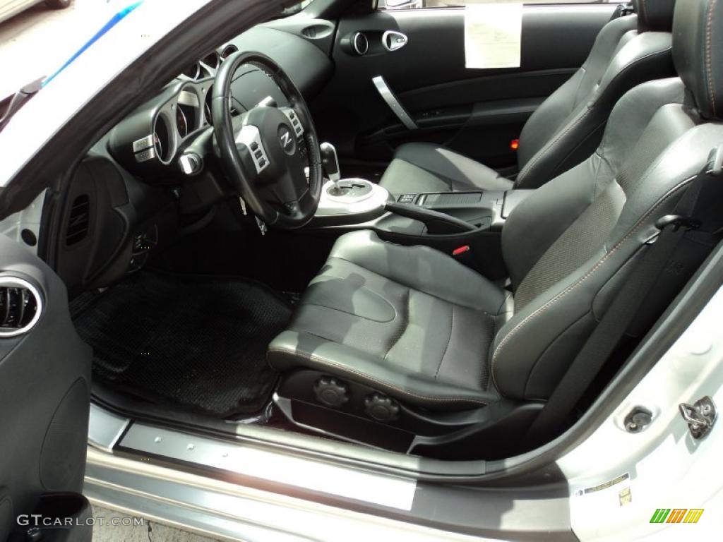 Charcoal Interior 2007 Nissan 350Z Touring Roadster Photo #47708342