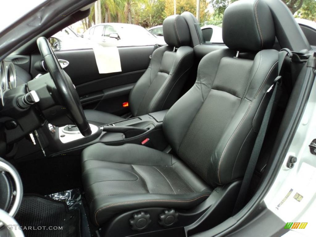 Charcoal Interior 2007 Nissan 350Z Touring Roadster Photo #47708354
