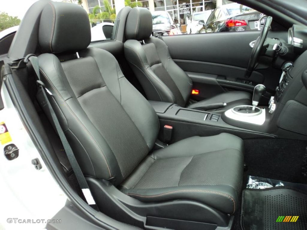 Charcoal Interior 2007 Nissan 350Z Touring Roadster Photo #47708384