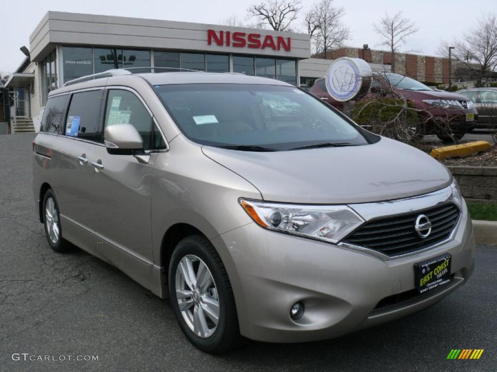 Titanium Beige Nissan Quest