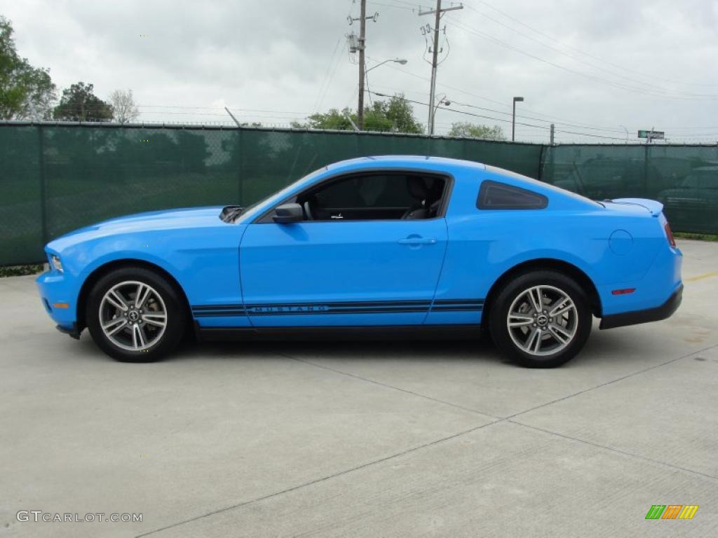 2010 Mustang V6 Premium Coupe - Grabber Blue / Charcoal Black photo #6