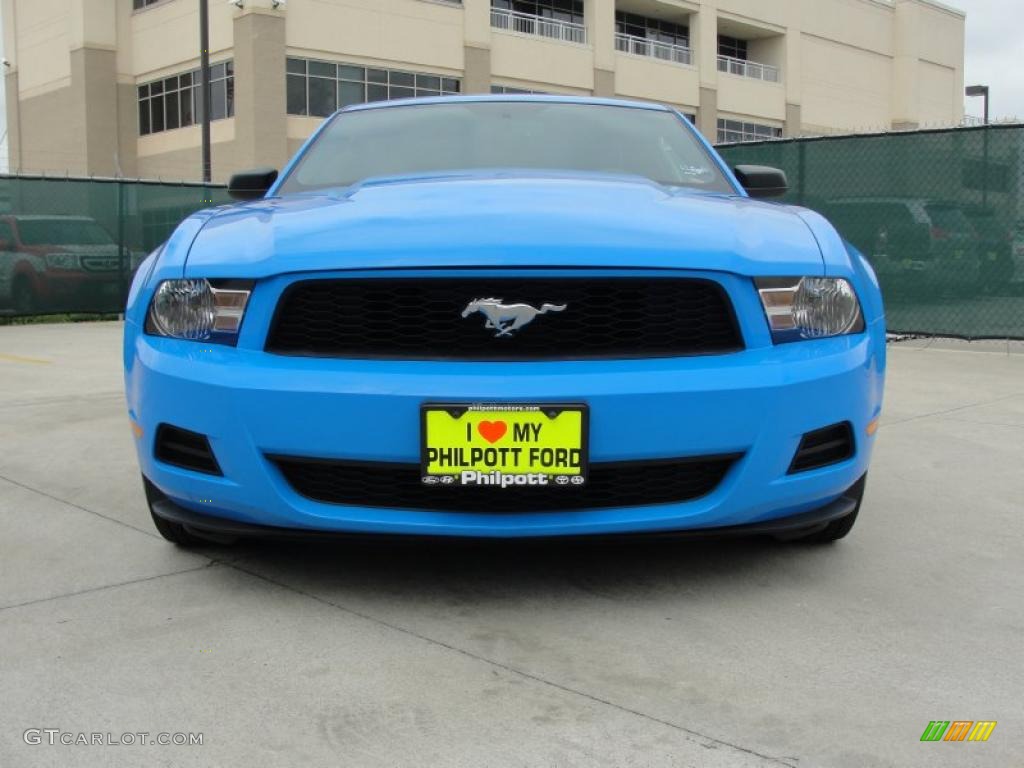 2010 Mustang V6 Premium Coupe - Grabber Blue / Charcoal Black photo #9