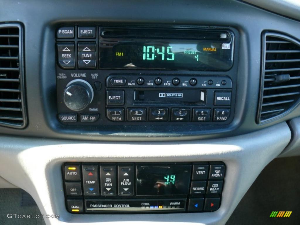 1999 Buick Regal GS Controls Photo #47710416