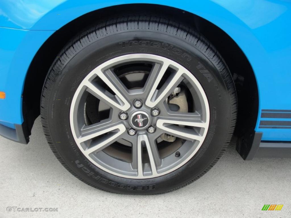 2010 Mustang V6 Premium Coupe - Grabber Blue / Charcoal Black photo #12