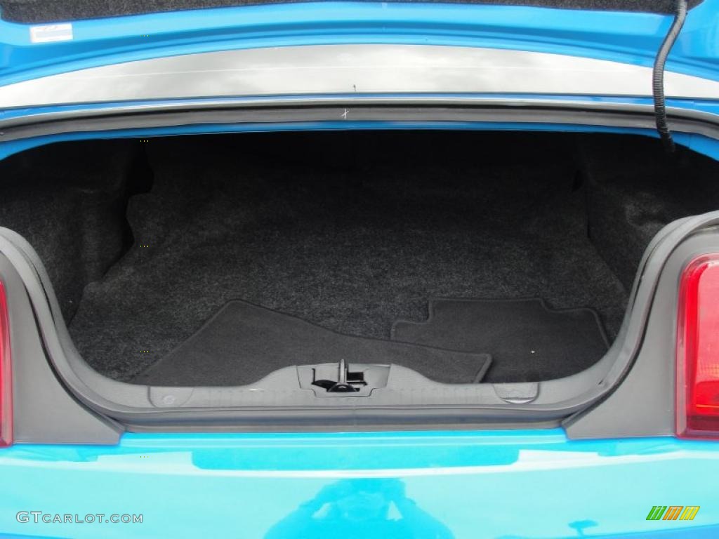 2010 Mustang V6 Premium Coupe - Grabber Blue / Charcoal Black photo #28