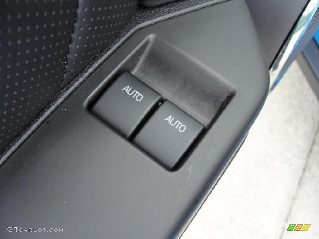 2010 Mustang V6 Premium Coupe - Grabber Blue / Charcoal Black photo #31