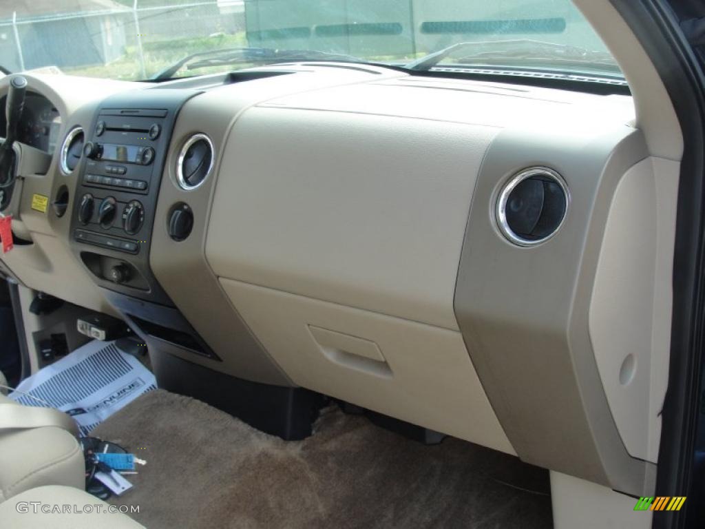 2005 F150 XLT SuperCrew - Medium Wedgewood Blue Metallic / Tan photo #28