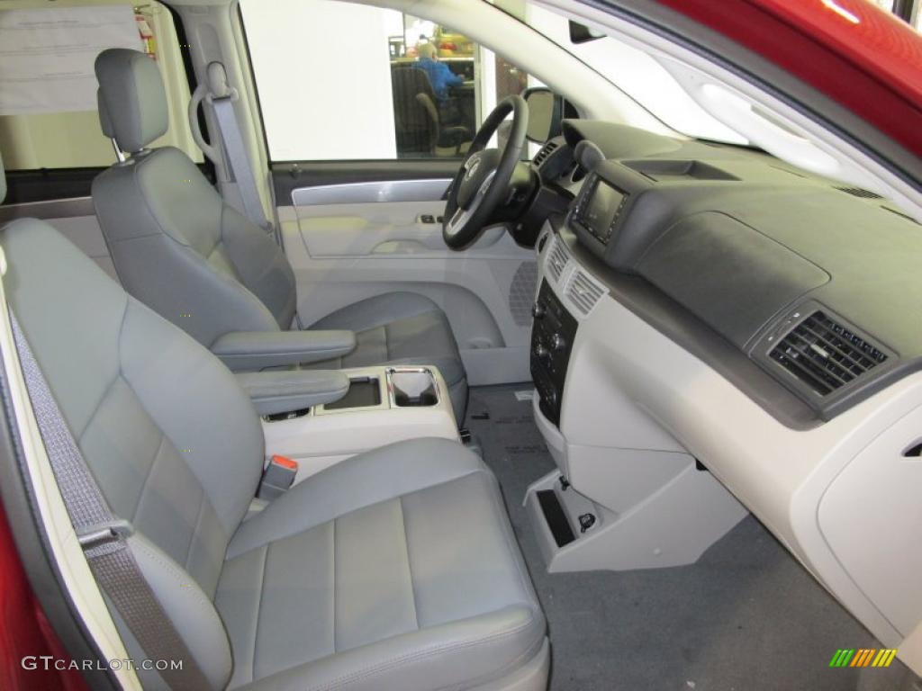 Aero Gray Interior 2011 Volkswagen Routan SEL Photo #47711964