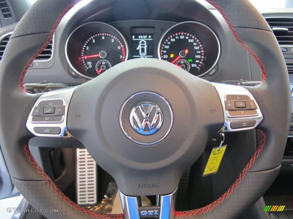 2011 Volkswagen GTI 4 Door Interlagos Plaid Cloth Steering Wheel Photo #47712966