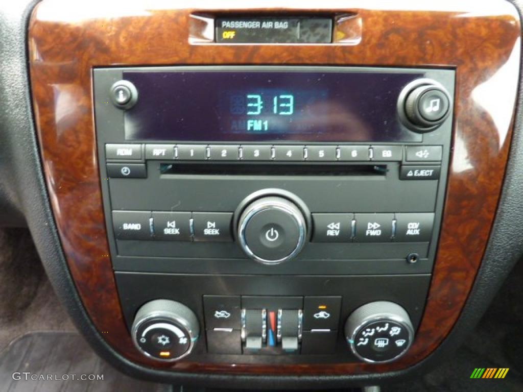 2011 Chevrolet Impala LT Controls Photo #47714028