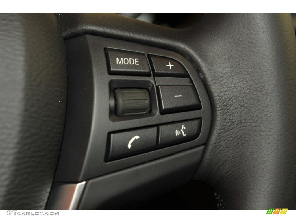 2011 BMW X3 xDrive 28i Controls Photo #47714433