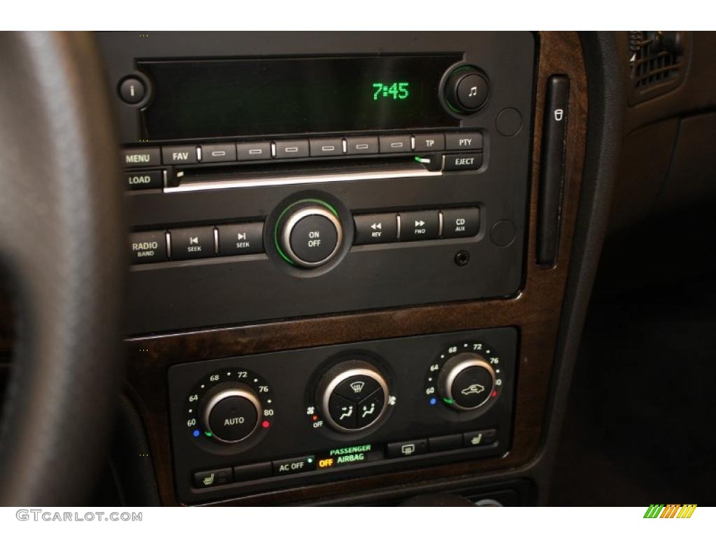 2006 Saab 9-5 2.3T Sedan Controls Photo #47716242