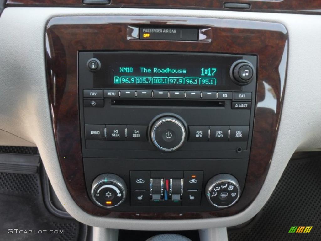 2011 Chevrolet Impala LTZ Controls Photo #47718911