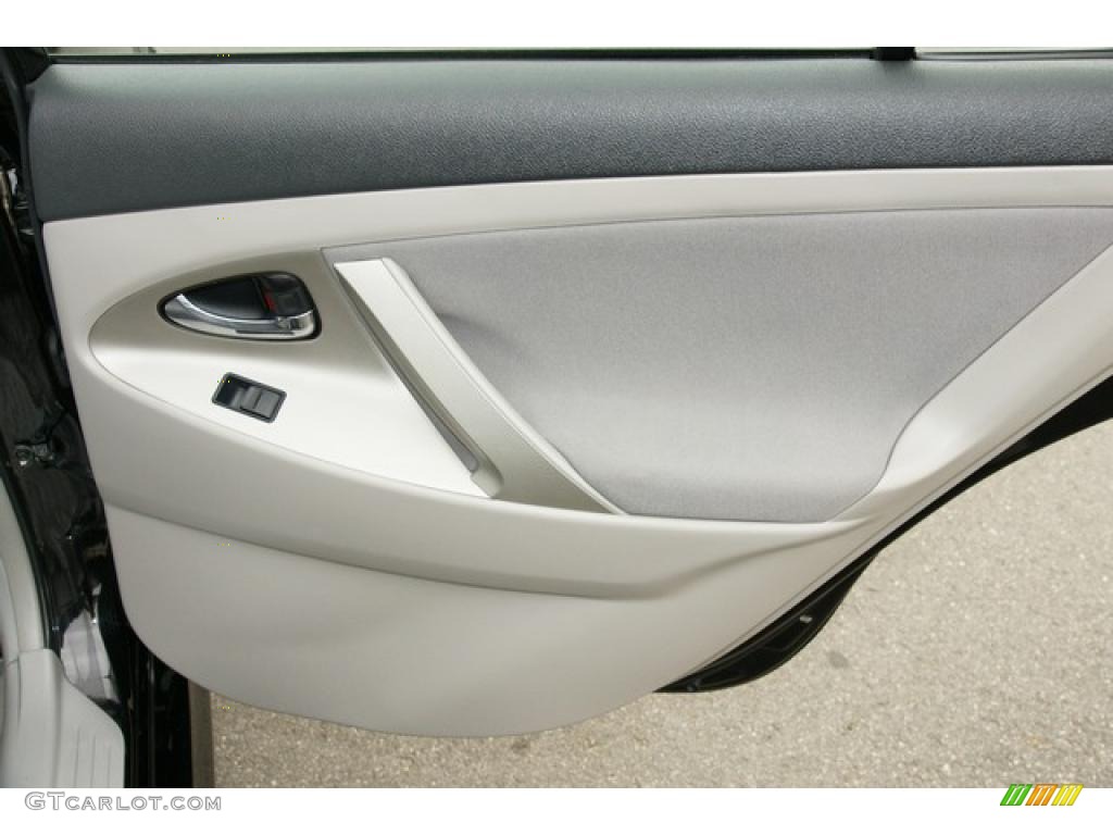 2009 Camry SE - Black / Ash photo #20