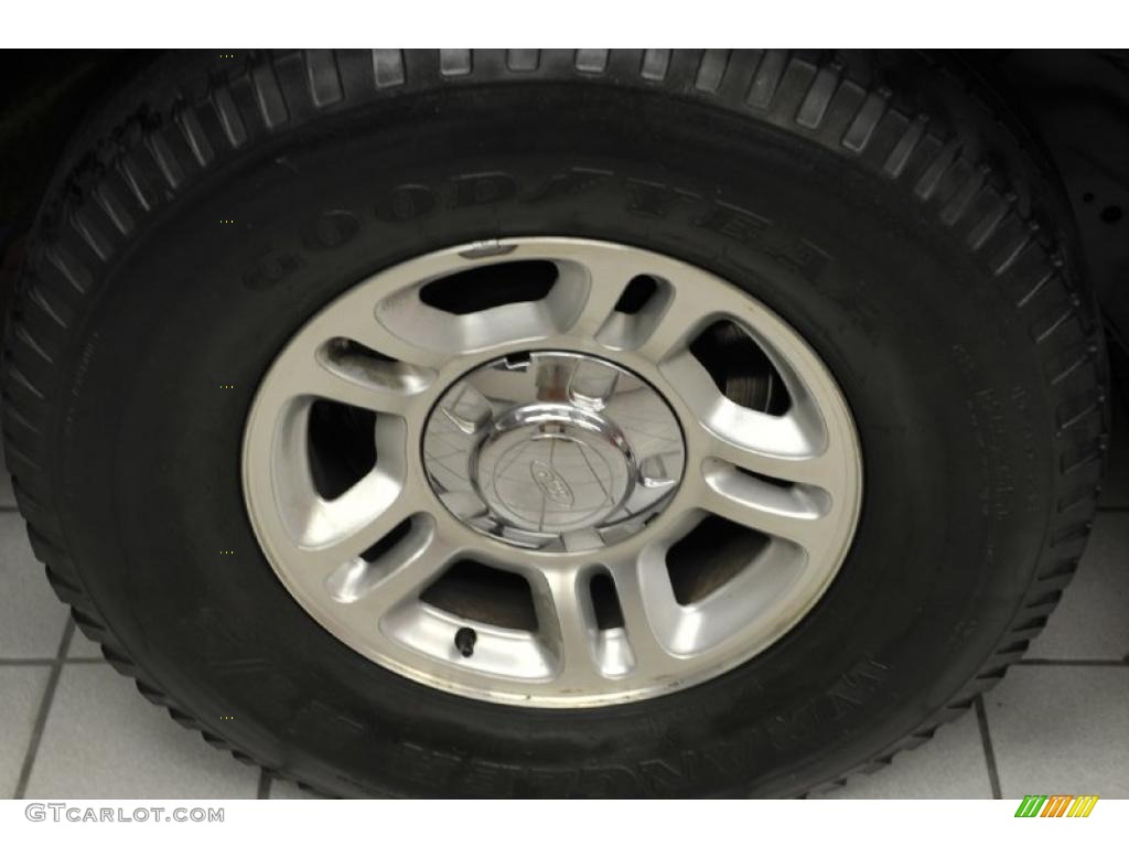 2002 Ford Expedition XLT Wheel Photo #47719265