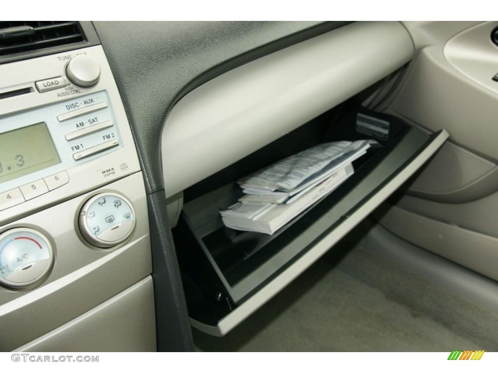 2009 Camry SE - Black / Ash photo #31