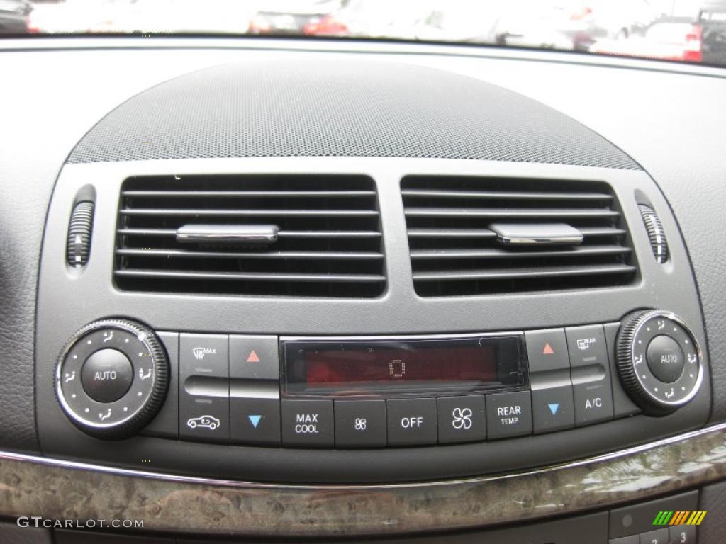 2008 Mercedes-Benz E 550 Sedan Controls Photo #47719499