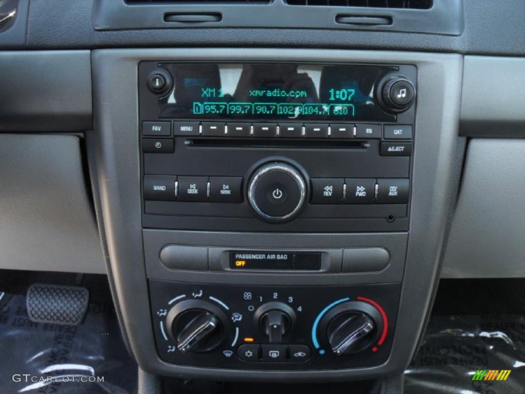 2009 Chevrolet Cobalt LS Coupe Controls Photo #47719937