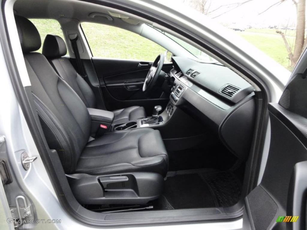 Black Interior 2007 Volkswagen Passat 2.0T Sedan Photo #47721761