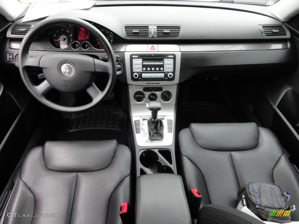 2007 Volkswagen Passat 2.0T Sedan Black Dashboard Photo #47721845