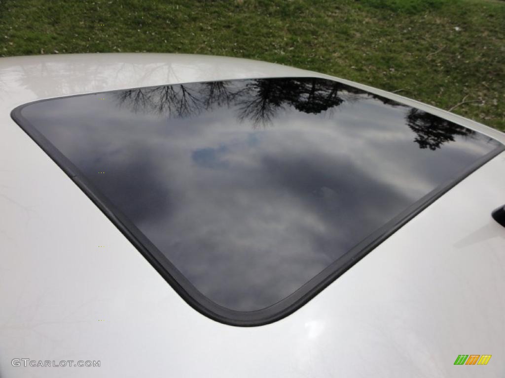 2008 G6 V6 Sedan - White Diamond Tri Coat / Light Taupe photo #22