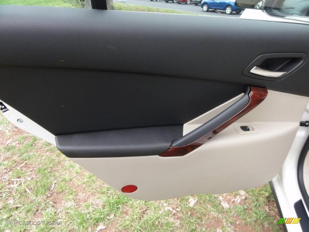 2008 G6 V6 Sedan - White Diamond Tri Coat / Light Taupe photo #26