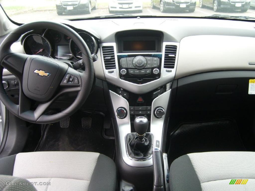 2011 Chevrolet Cruze LS Jet Black/Medium Titanium Dashboard Photo #47722487