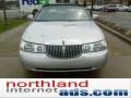 2002 Silver Frost Metallic Lincoln Town Car Signature  photo #3