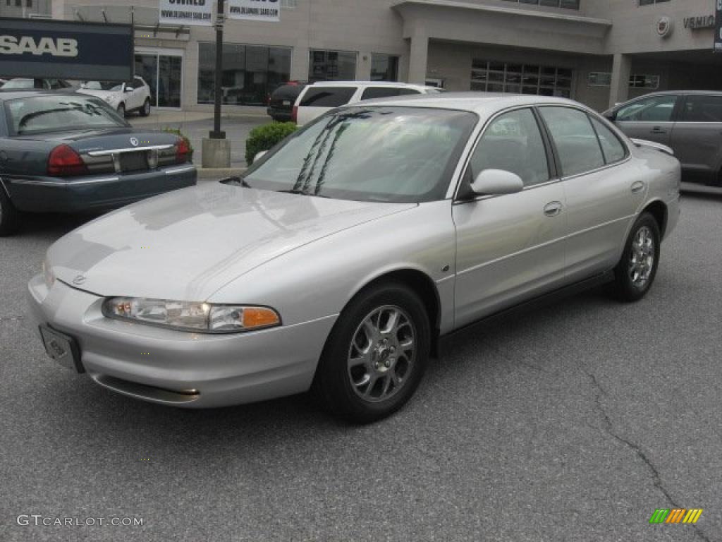 2000 Intrigue GLS - Silver Mist Metallic / Dark Gray photo #2