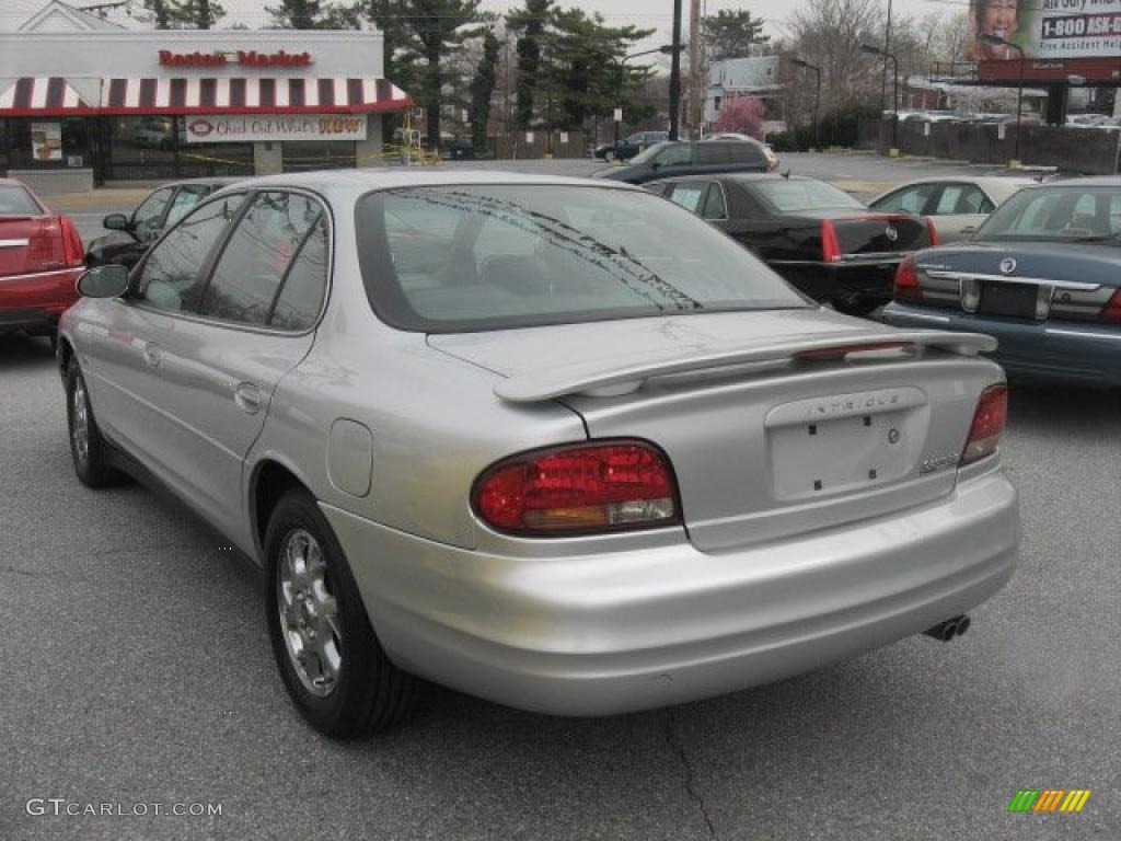 2000 Intrigue GLS - Silver Mist Metallic / Dark Gray photo #8