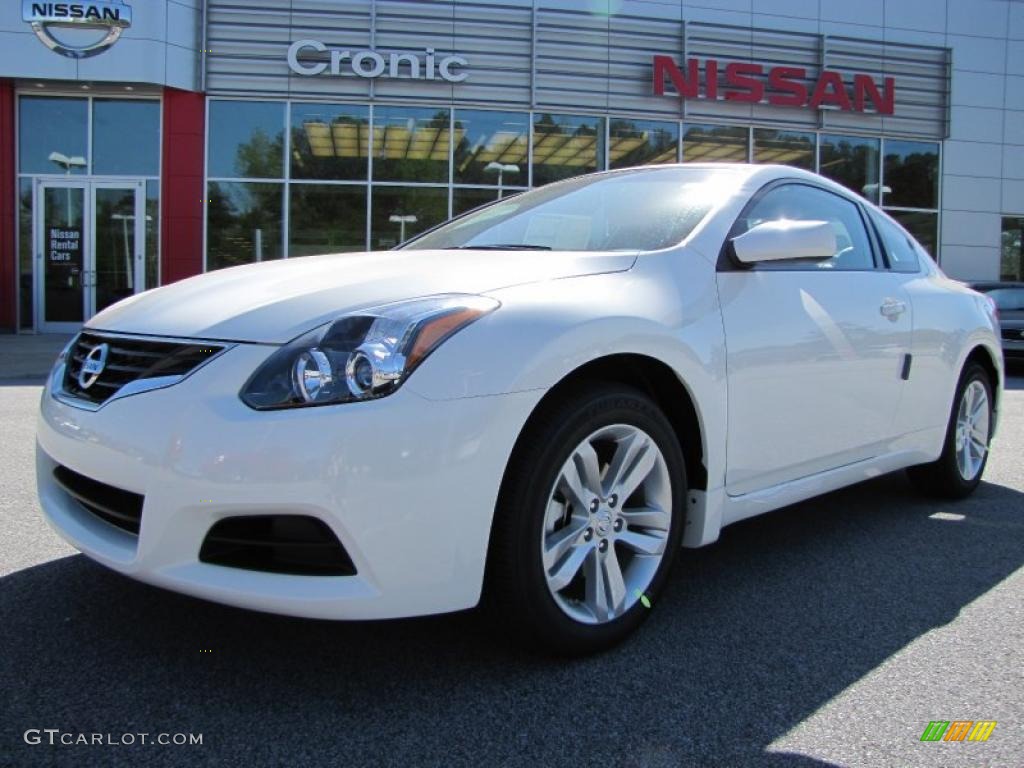 2011 Altima 2.5 S Coupe - Winter Frost White / Charcoal photo #1