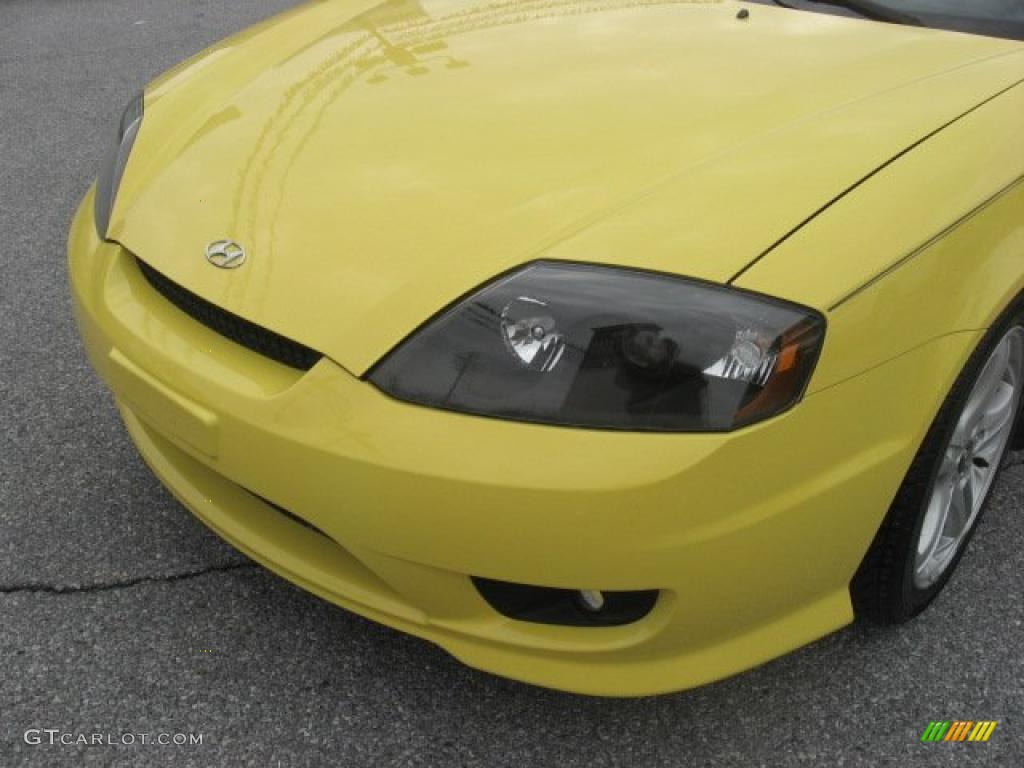 2006 Tiburon GT - Sunburst Yellow / Black photo #32