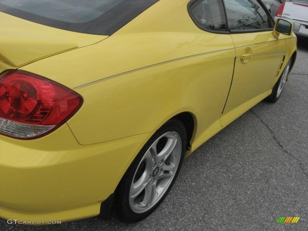 2006 Tiburon GT - Sunburst Yellow / Black photo #37