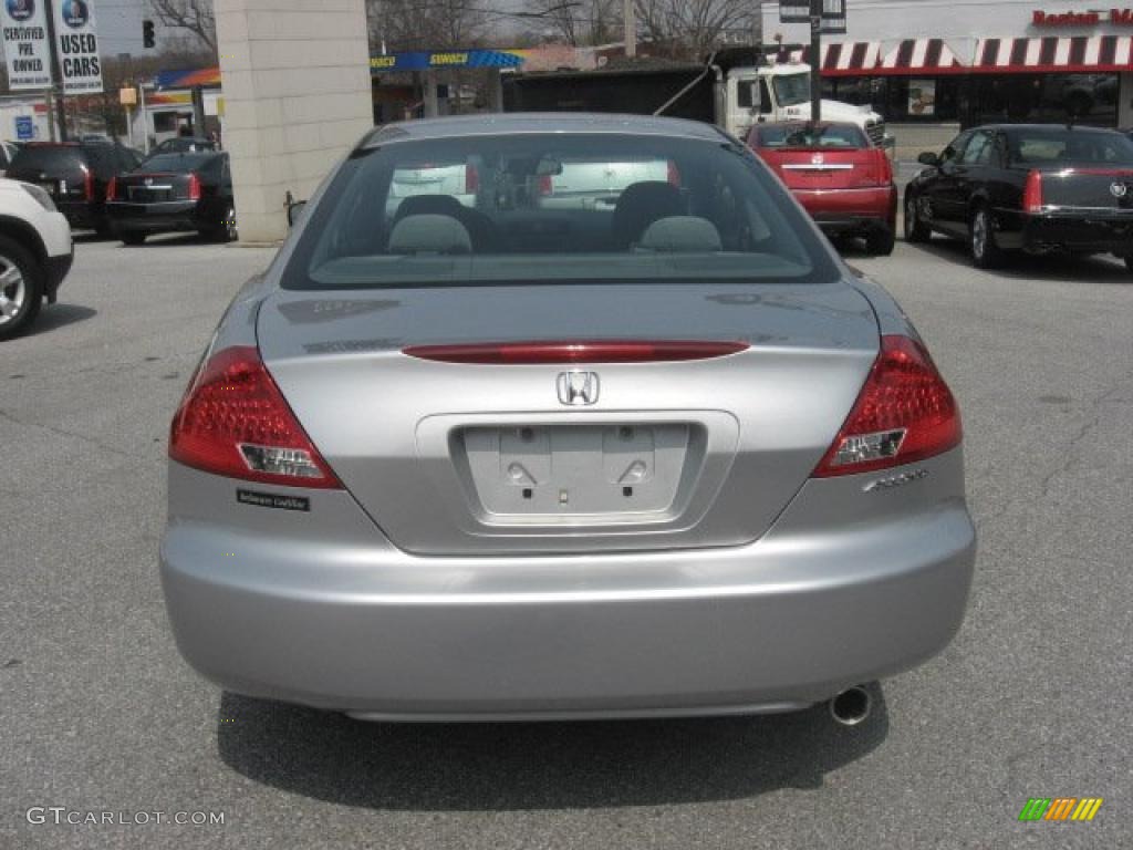 2006 Accord EX Coupe - Alabaster Silver Metallic / Gray photo #7