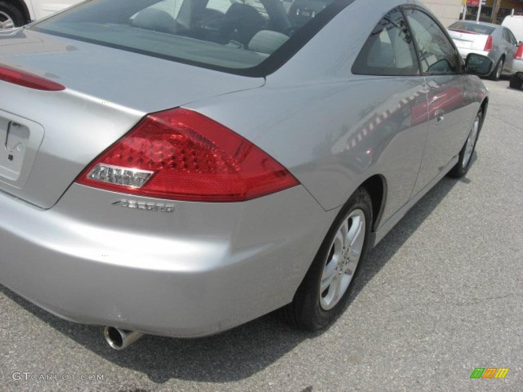 2006 Accord EX Coupe - Alabaster Silver Metallic / Gray photo #43