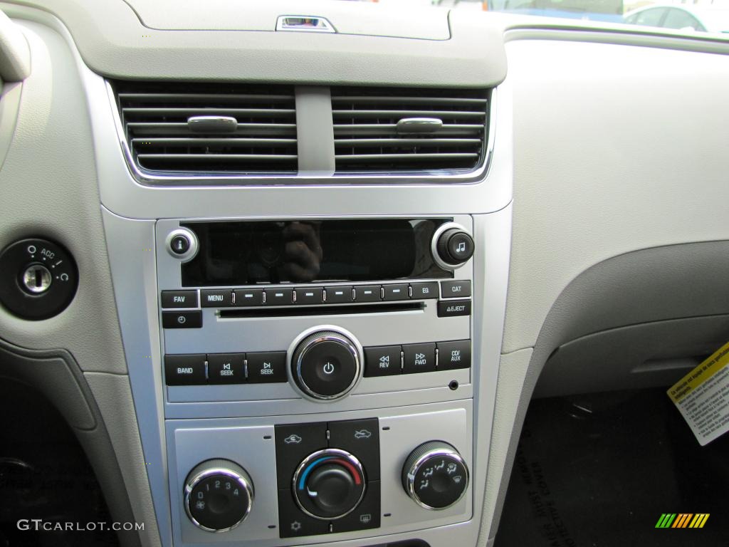 2011 Chevrolet Malibu LS Controls Photo #47728701