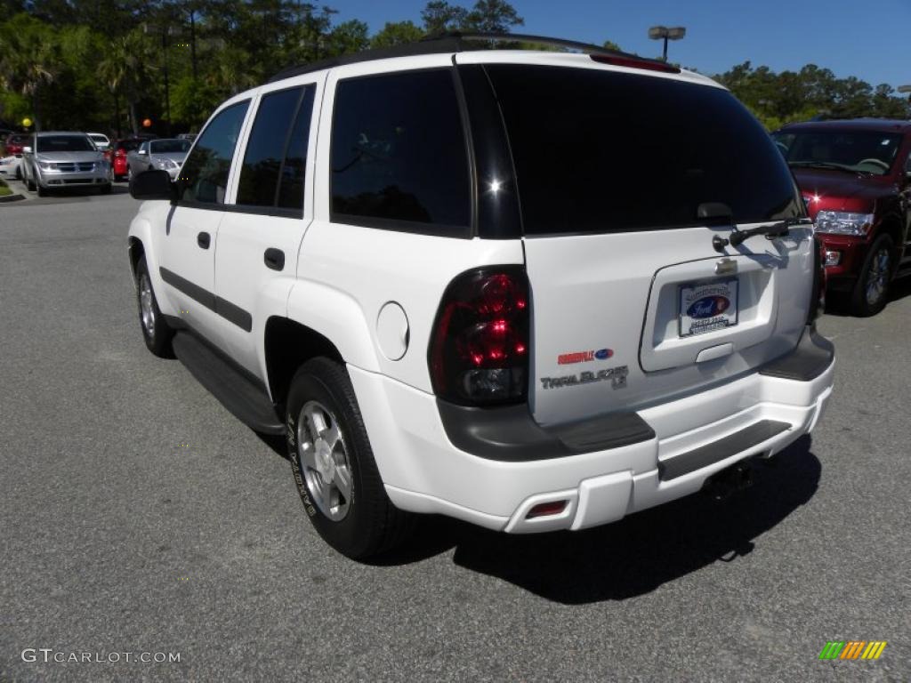 2005 TrailBlazer LS - Summit White / Light Gray photo #18