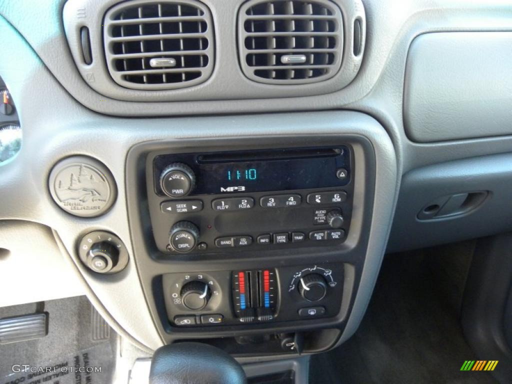 2005 TrailBlazer LS - Summit White / Light Gray photo #23