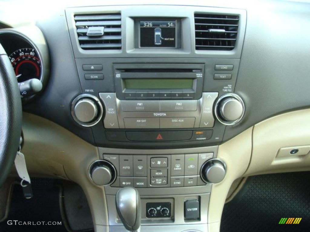 2010 Toyota Highlander SE 4WD Controls Photo #47730543