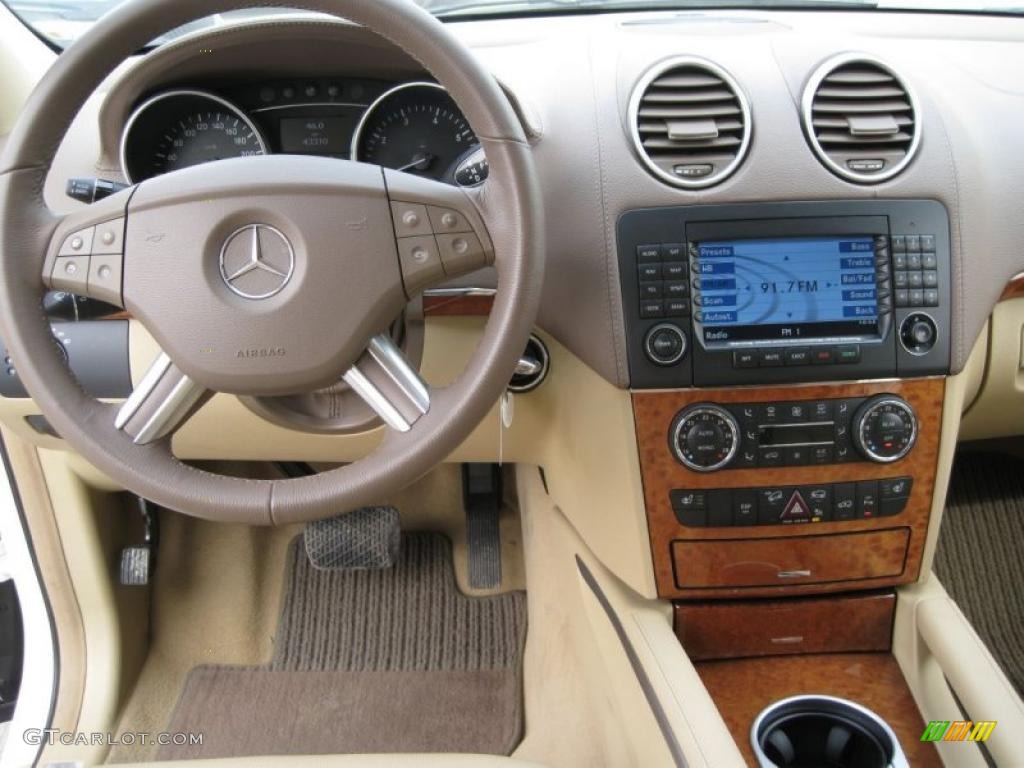 2007 Mercedes-Benz GL 450 Macadamia Dashboard Photo #47732515