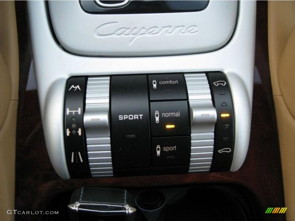 2008 Porsche Cayenne Turbo Controls Photo #47733759