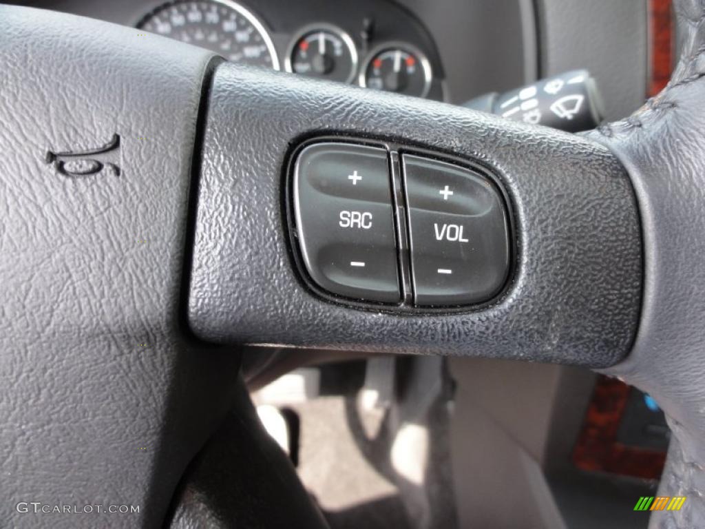 2008 Saab 9-7X 4.2i Controls Photo #47738221
