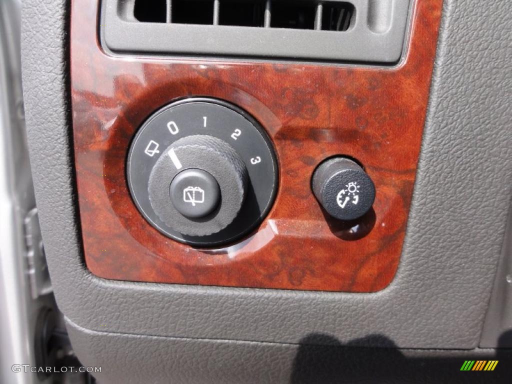 2008 Saab 9-7X 4.2i Controls Photo #47738257