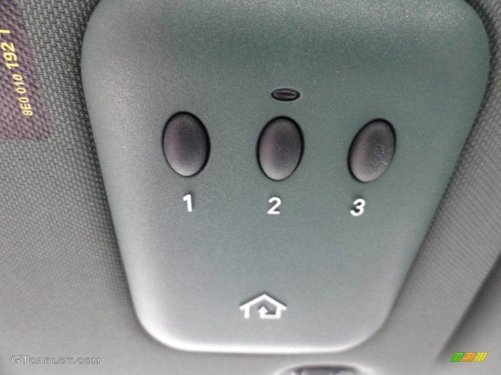 2002 Audi Allroad 2.7T quattro Controls Photo #47738920