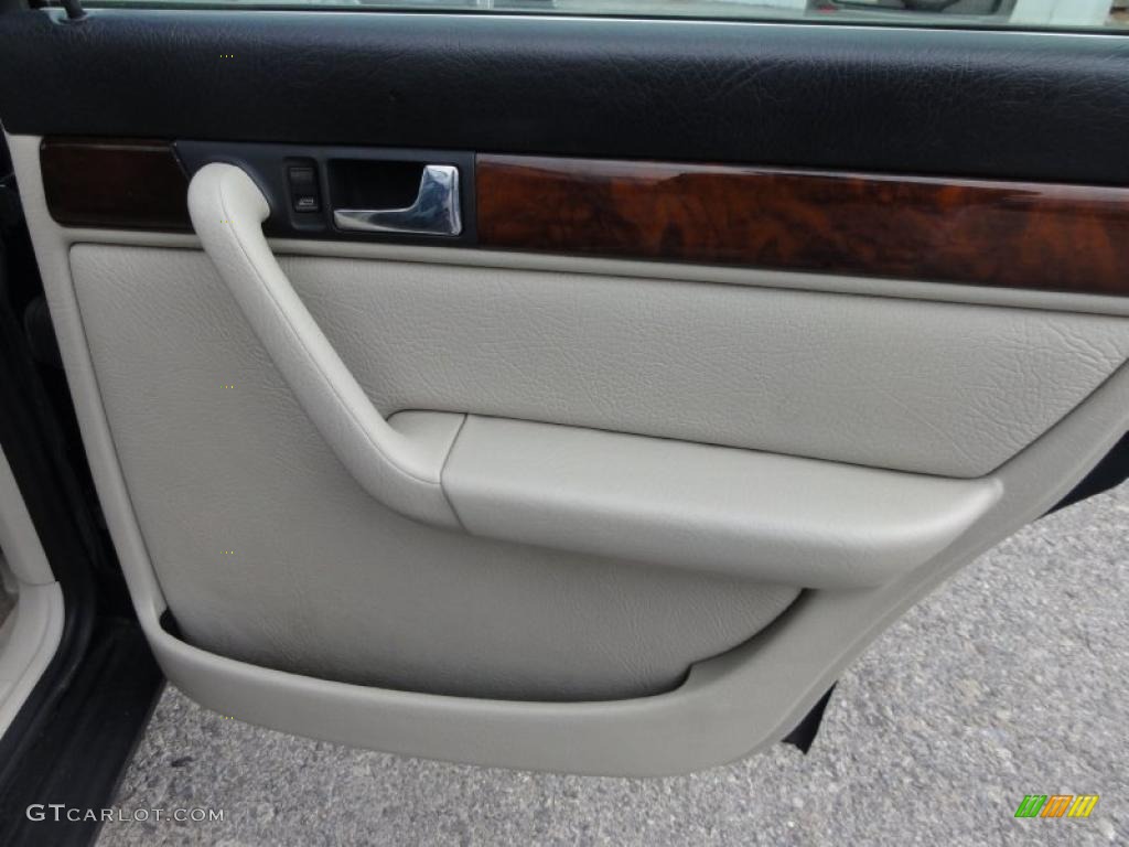 1994 Audi S4 quattro Sedan Ecru Door Panel Photo #47739382