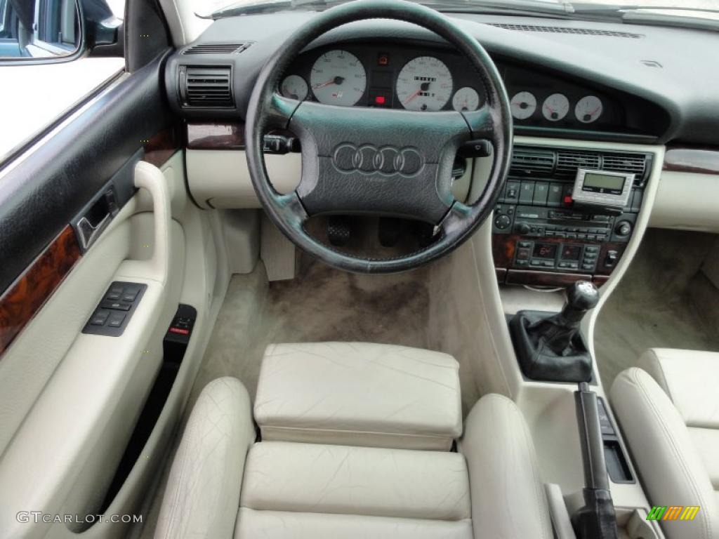 1994 Audi S4 quattro Sedan Dashboard Photos
