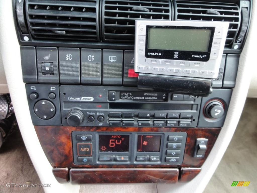 1994 Audi S4 quattro Sedan Controls Photo #47739655