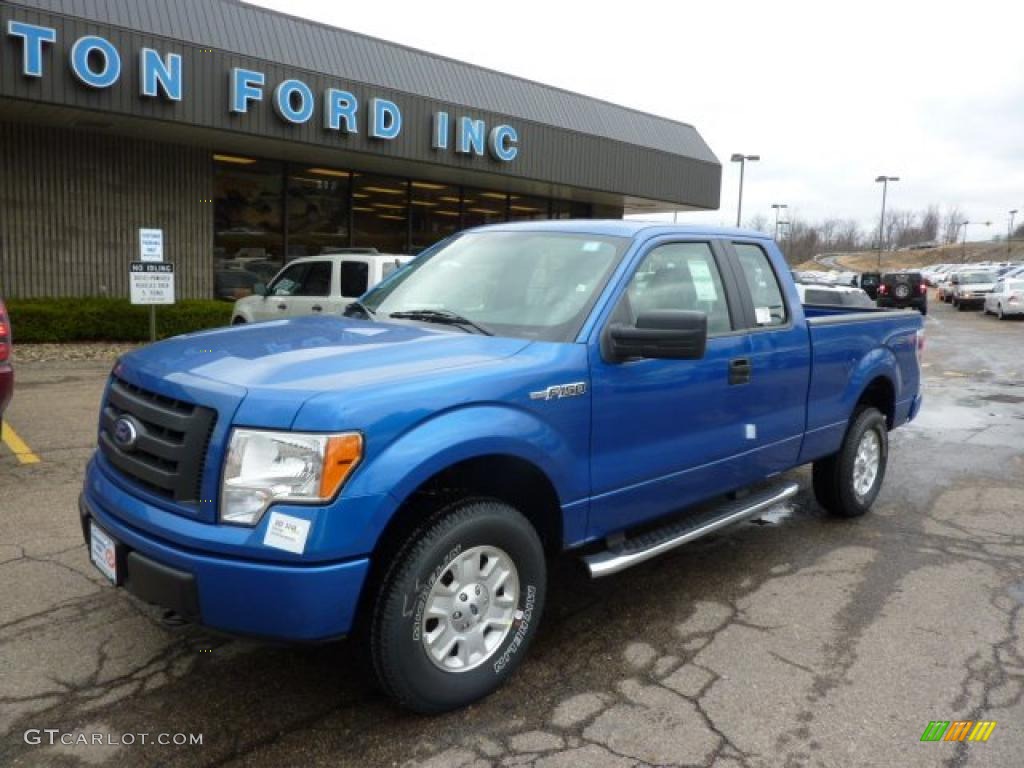 2011 F150 STX SuperCab 4x4 - Blue Flame Metallic / Steel Gray photo #8