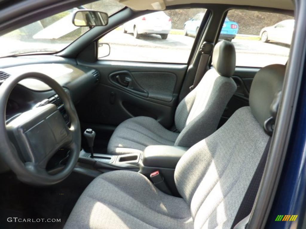 Medium Gray Interior 2001 Chevrolet Cavalier Sedan Photo #47741221
